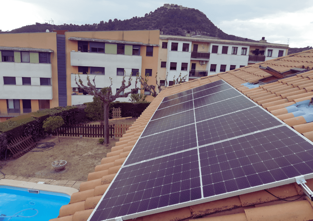 Instalación placas solares La Pobla de Claramunt