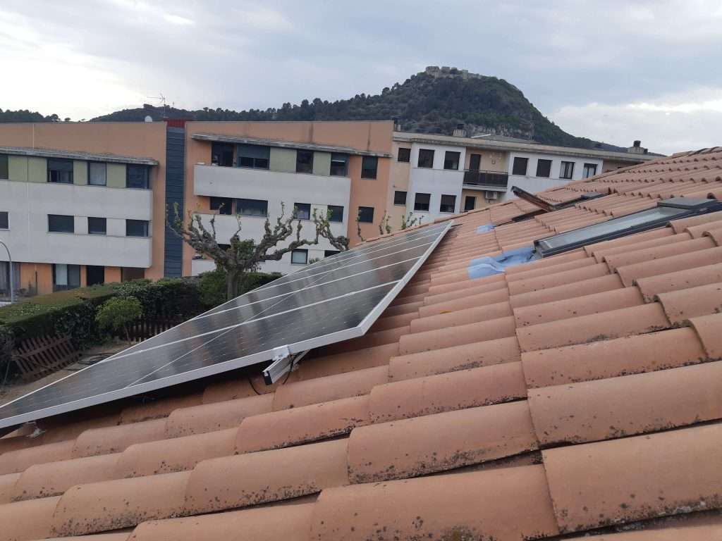 Instalación placas solares La Pobla de Claramunt